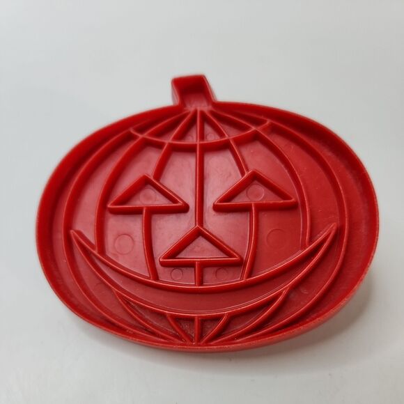 Vtg Tupperware Cookie Cutters Set of 7 Red Plastic 1970s, Halloween, Xmas - Picture 6 of 15